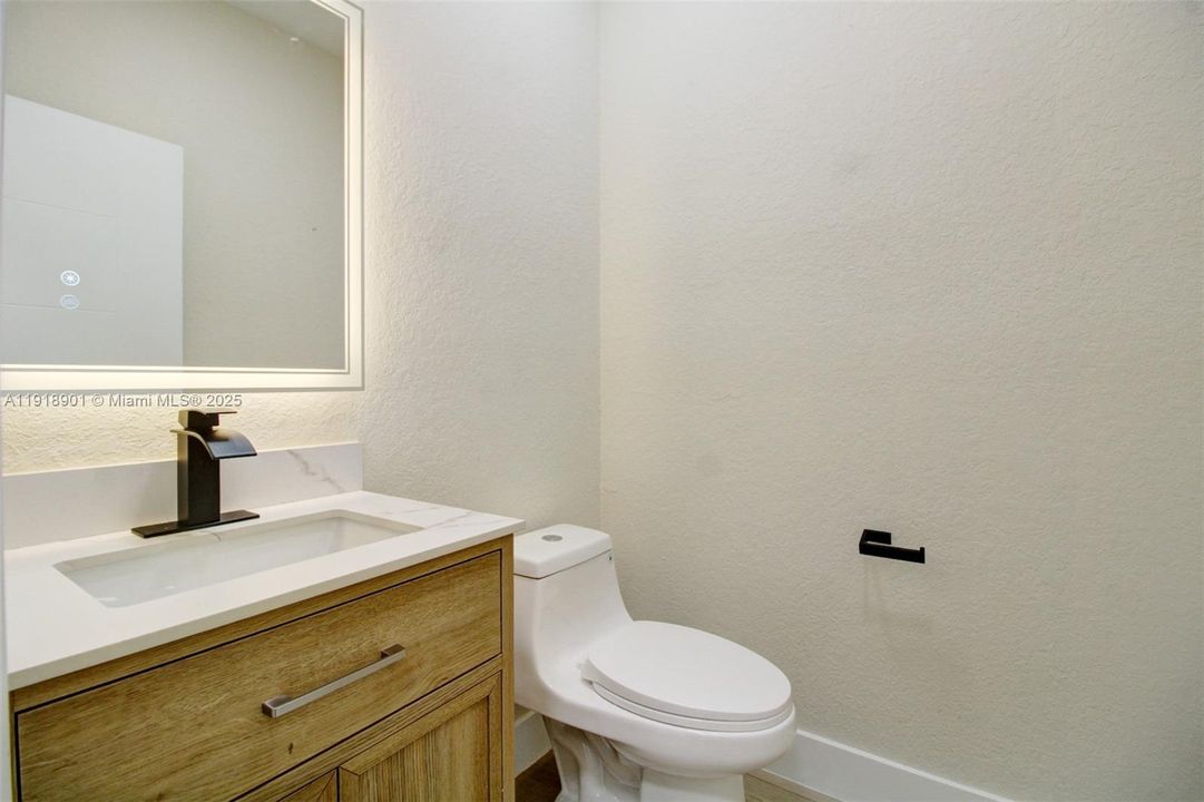 For Rent: $3,750 (3 beds, 2 baths, 1683 Square Feet)