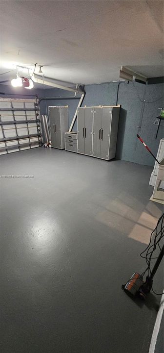 Под контрактом: $3,100 (3 спален, 2 ванн, 1740 Квадратных фут)