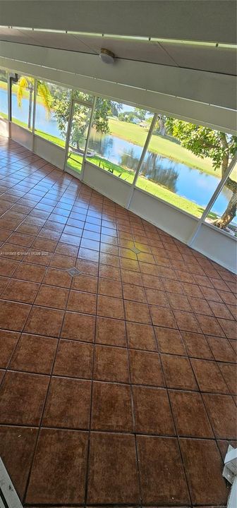 Под контрактом: $3,100 (3 спален, 2 ванн, 1740 Квадратных фут)