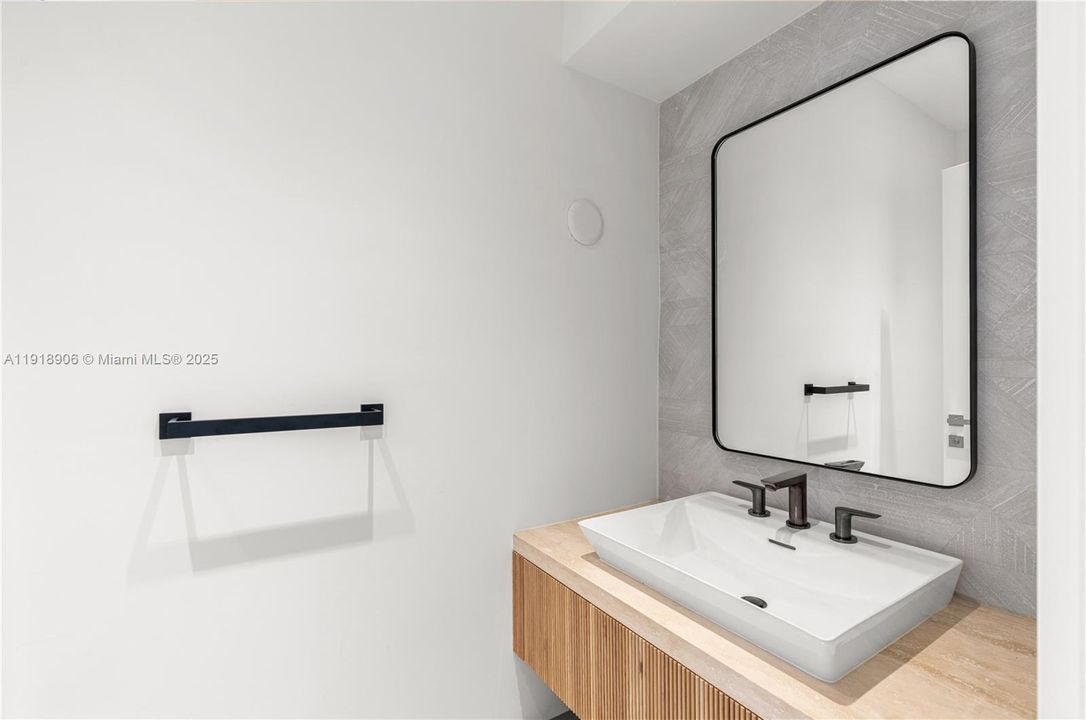 For Rent: $15,000 (4 beds, 3 baths, 2832 Square Feet)