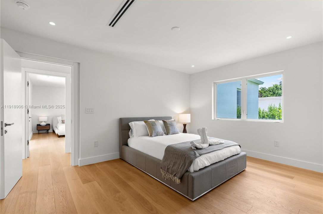 For Rent: $15,000 (4 beds, 3 baths, 2832 Square Feet)