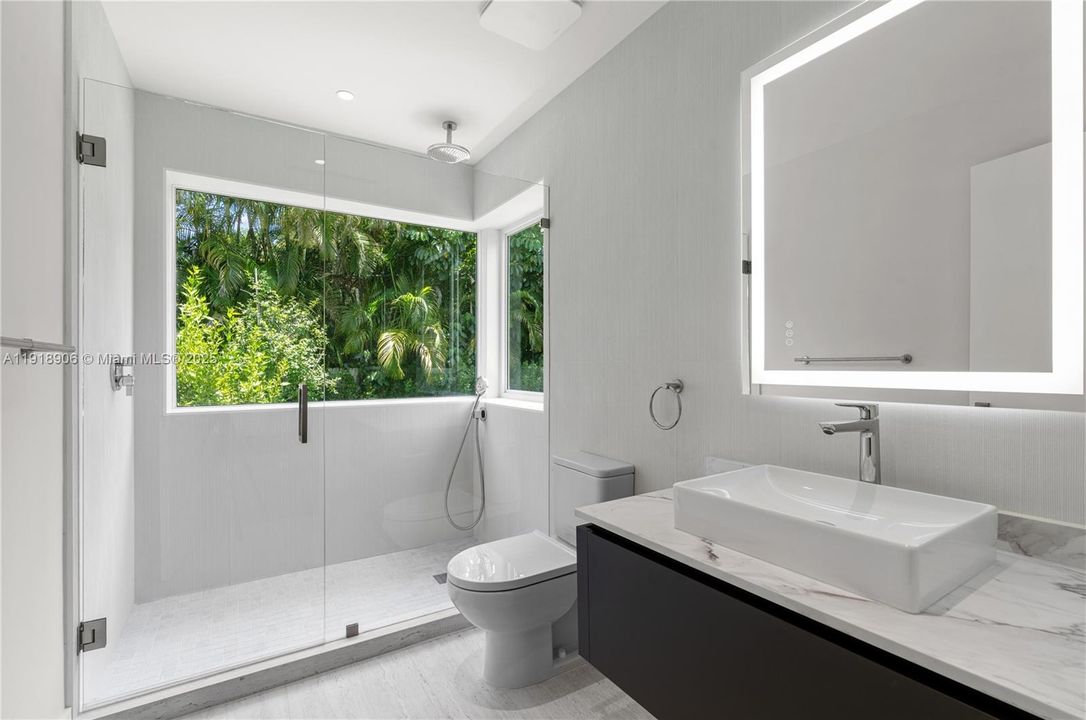 For Rent: $15,000 (4 beds, 3 baths, 2832 Square Feet)