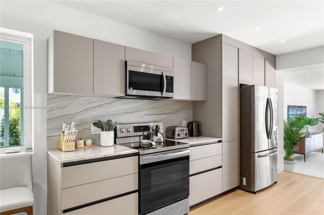 For Rent: $15,000 (4 beds, 3 baths, 2832 Square Feet)