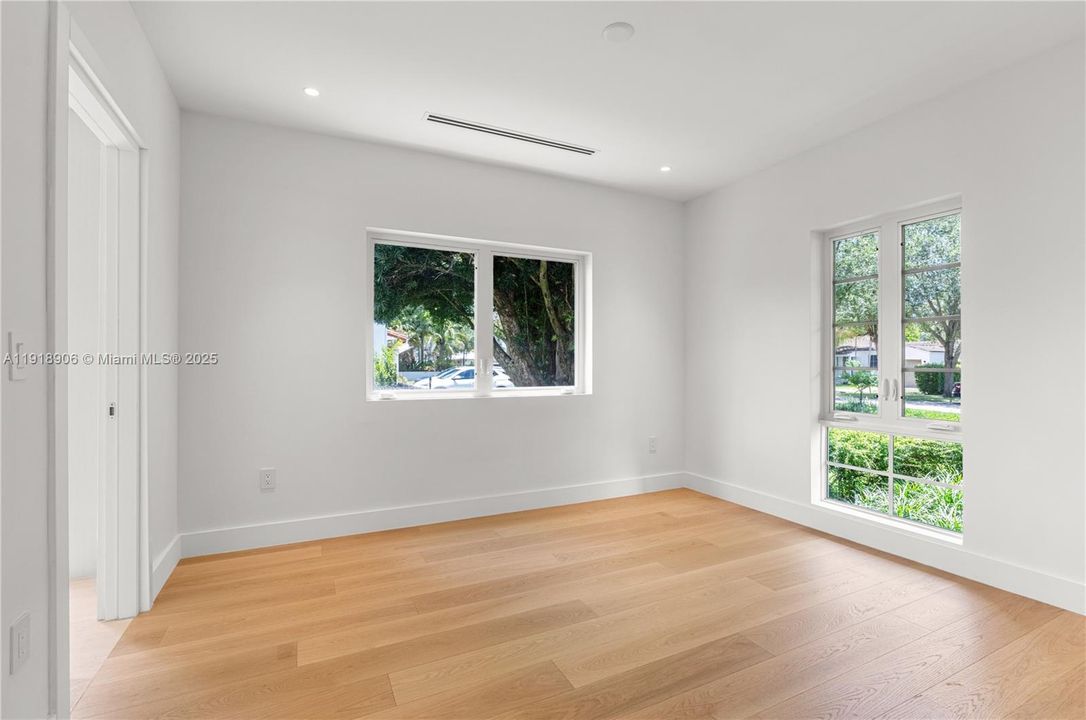 For Rent: $15,000 (4 beds, 3 baths, 2832 Square Feet)