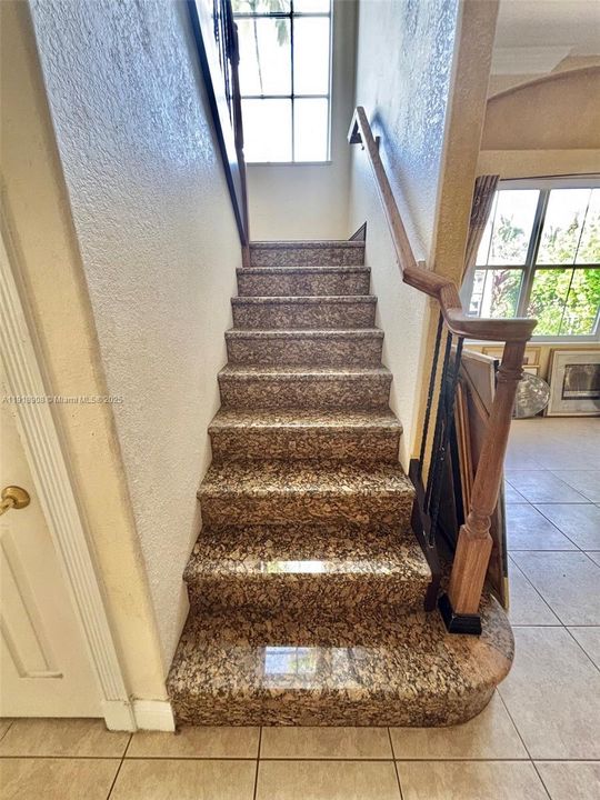 В аренду: $15,000 (5 спален, 4 ванн, 3359 Квадратных фут)