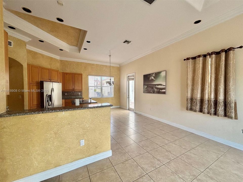 В аренду: $15,000 (5 спален, 4 ванн, 3359 Квадратных фут)