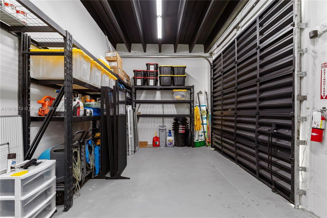 Под контрактом: $1,350,000 (0 спален, 0 ванн, 0 Квадратных фут)