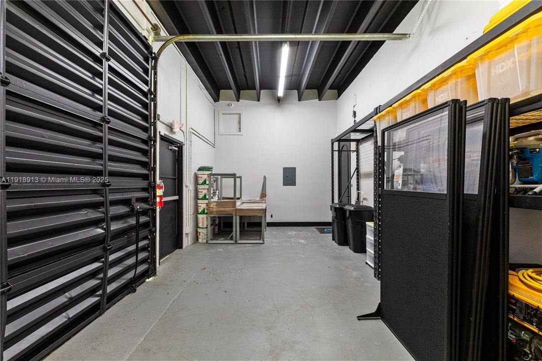 Под контрактом: $1,350,000 (0 спален, 0 ванн, 0 Квадратных фут)