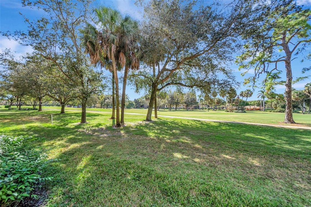 待售: $258,000 (2 贝兹, 2 浴室, 1050 平方英尺)