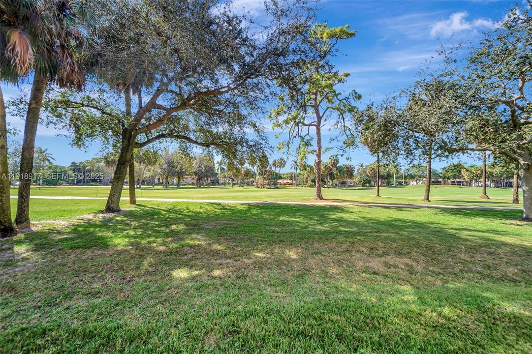 待售: $258,000 (2 贝兹, 2 浴室, 1050 平方英尺)