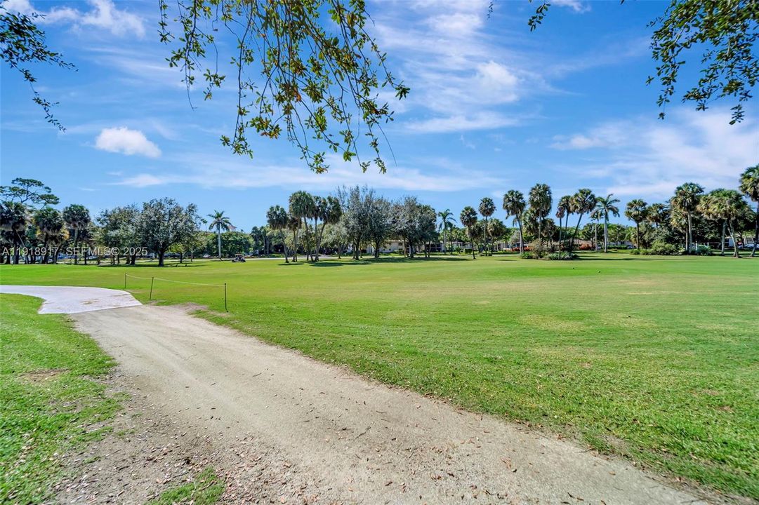 待售: $258,000 (2 贝兹, 2 浴室, 1050 平方英尺)