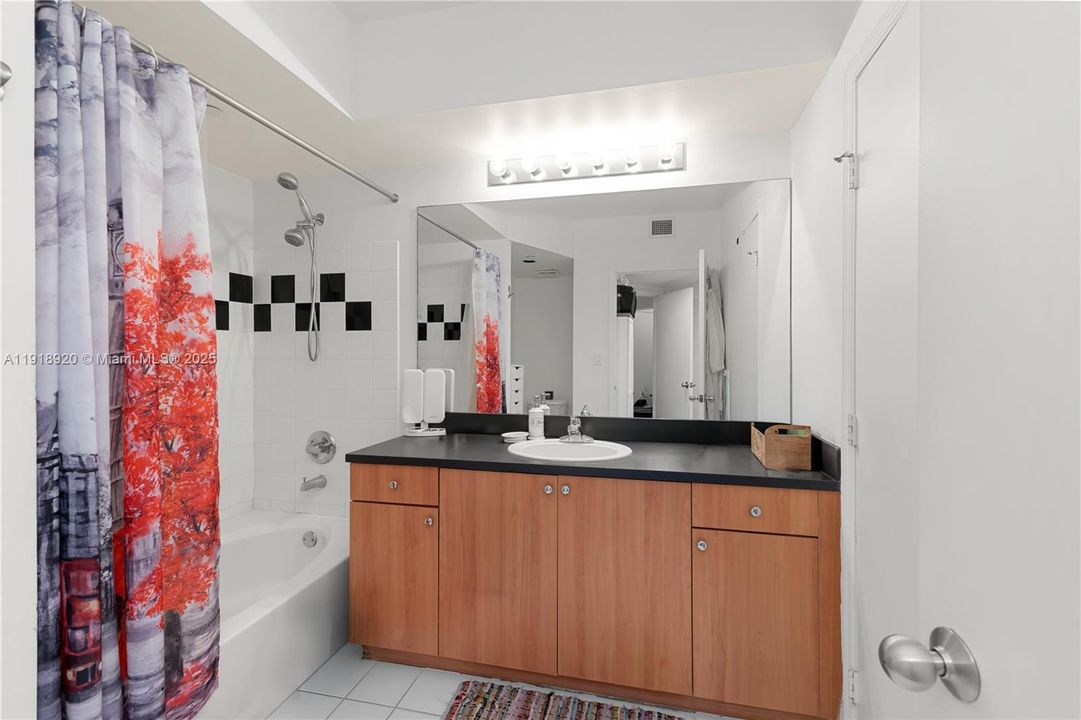 For Rent: $5,000 (2 beds, 2 baths, 1262 Square Feet)