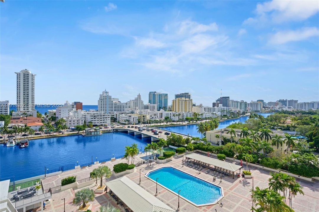 For Sale: $645,000 (1 beds, 1 baths, 820 Square Feet)