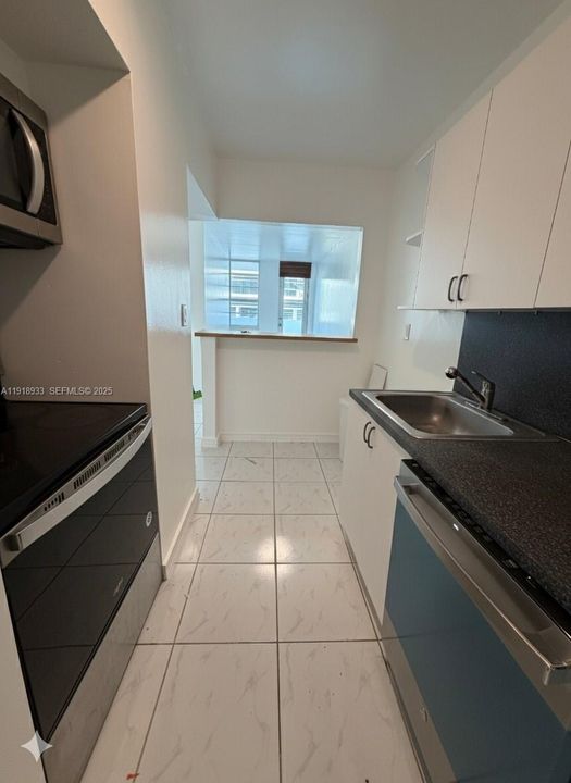 В аренду: $2,400 (1 спален, 1 ванн, 550 Квадратных фут)