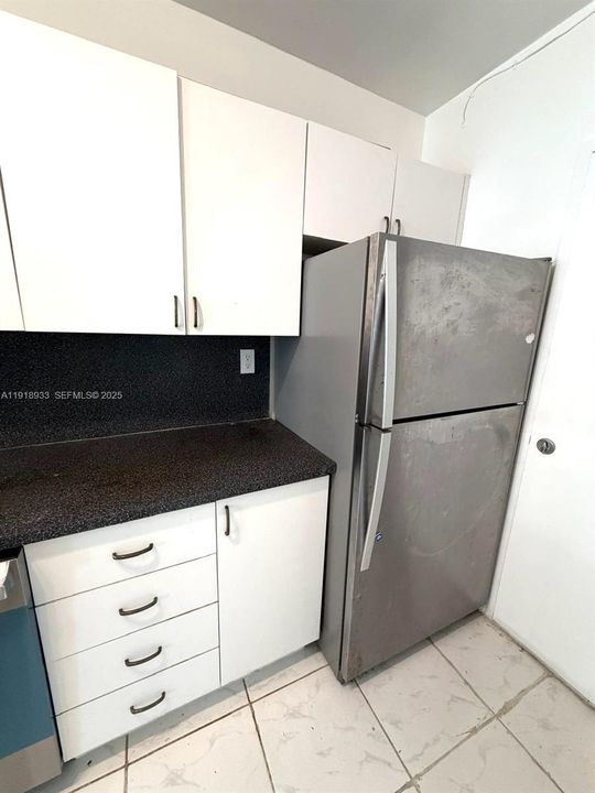 В аренду: $2,400 (1 спален, 1 ванн, 550 Квадратных фут)