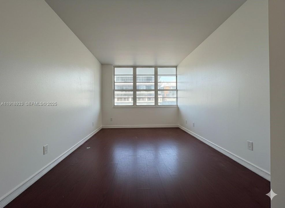 В аренду: $2,400 (1 спален, 1 ванн, 550 Квадратных фут)