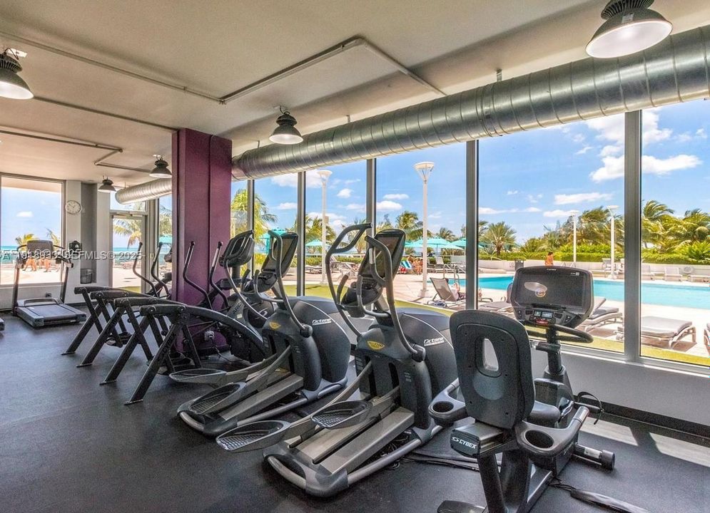 В аренду: $2,400 (1 спален, 1 ванн, 550 Квадратных фут)