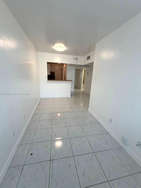 В аренду: $2,400 (1 спален, 1 ванн, 550 Квадратных фут)