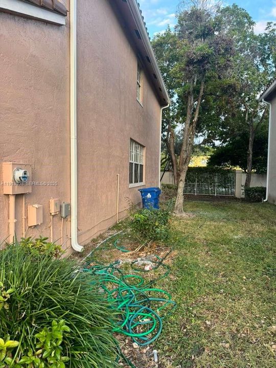 For Rent: $3,550 (4 beds, 3 baths, 1848 Square Feet)