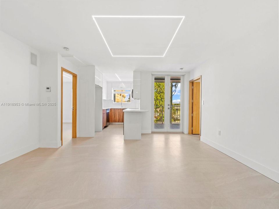 For Sale: $375,000 (3 beds, 2 baths, 1020 Square Feet)