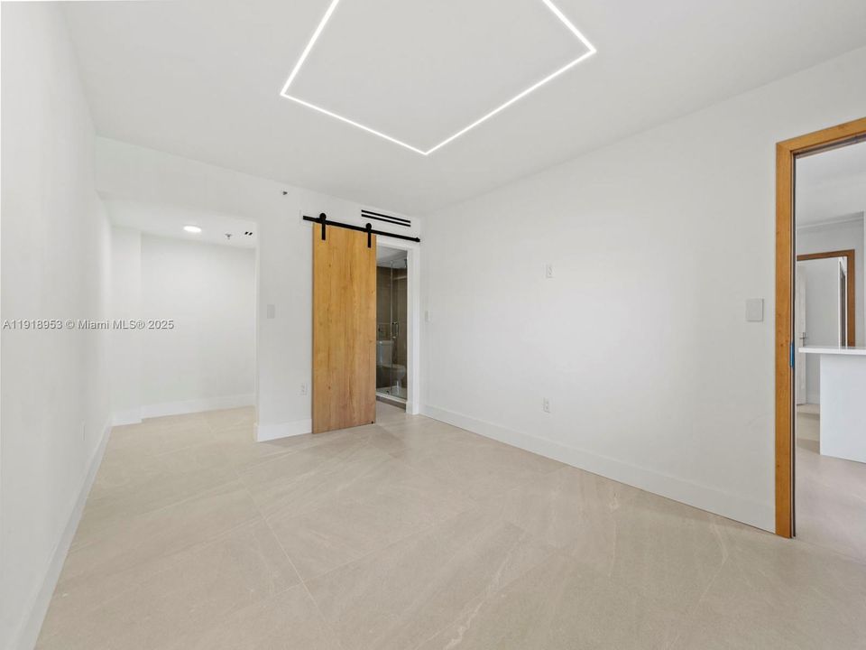 For Sale: $375,000 (3 beds, 2 baths, 1020 Square Feet)