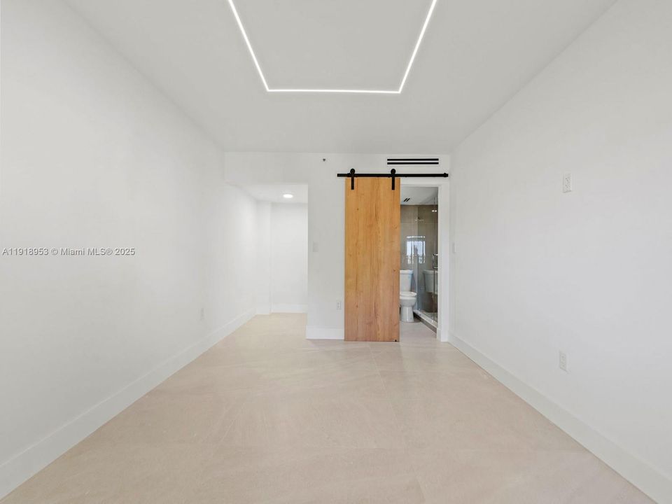 For Sale: $375,000 (3 beds, 2 baths, 1020 Square Feet)