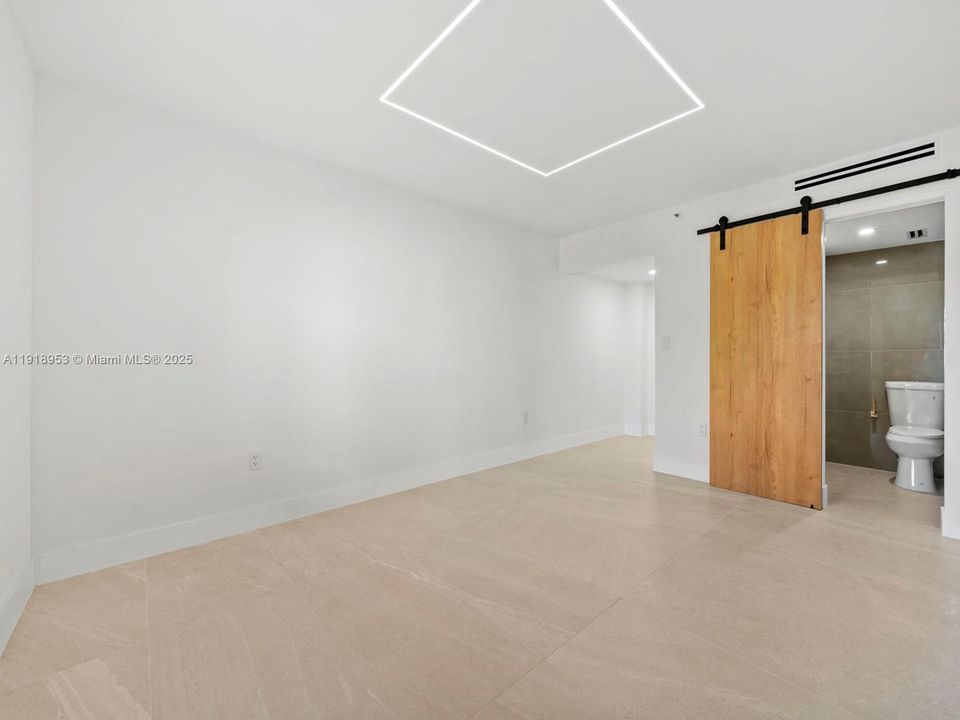 For Sale: $375,000 (3 beds, 2 baths, 1020 Square Feet)