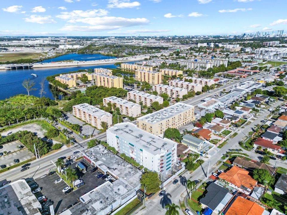 For Sale: $375,000 (3 beds, 2 baths, 1020 Square Feet)