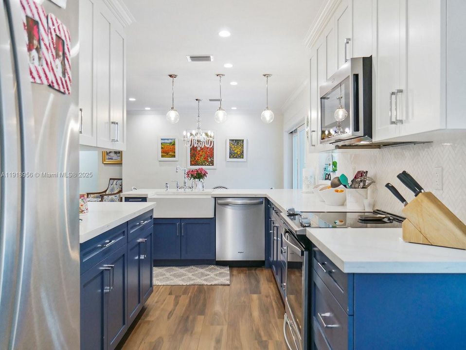 В аренду: $6,000 (4 спален, 2 ванн, 1553 Квадратных фут)