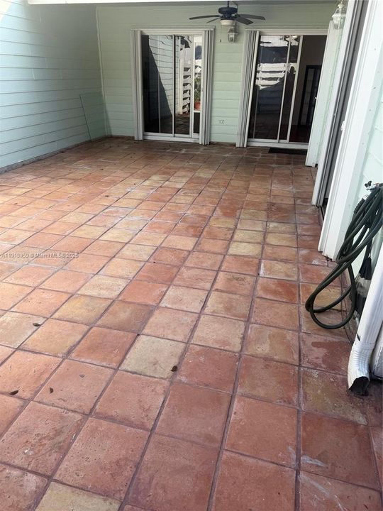 Activo con contrato: $325,000 (2 camas, 2 baños, 852 Pies cuadrados)