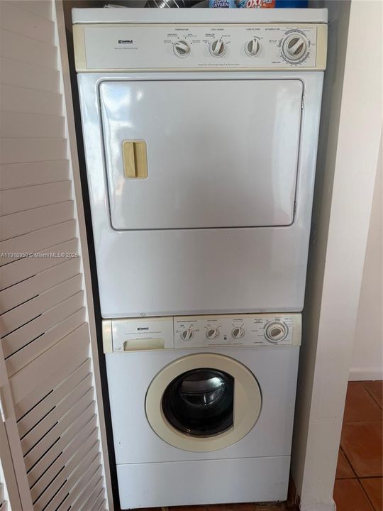 Activo con contrato: $325,000 (2 camas, 2 baños, 852 Pies cuadrados)