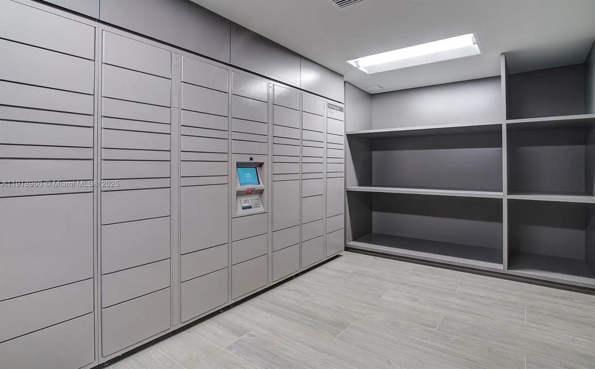 В аренду: $3,013 (1 спален, 1 ванн, 352663 Квадратных фут)