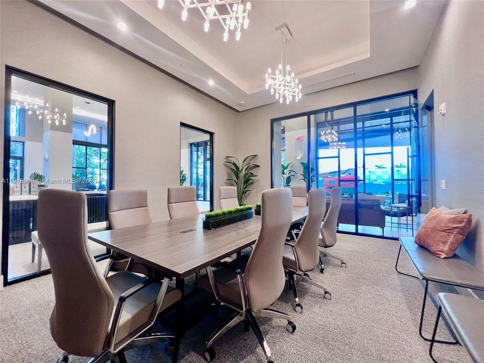 В аренду: $3,013 (1 спален, 1 ванн, 352663 Квадратных фут)