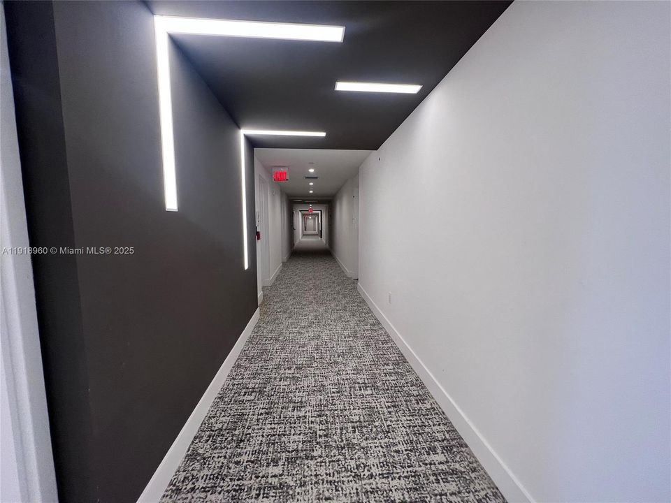 В аренду: $3,013 (1 спален, 1 ванн, 352663 Квадратных фут)