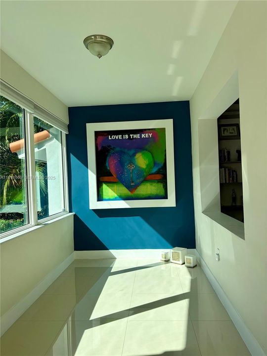 出租: $7,500 (3 贝兹, 1 浴室, 1221 平方英尺)