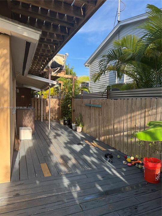 En Venta: $1,450,000 (7 camas, 4 baños, 2699 Pies cuadrados)