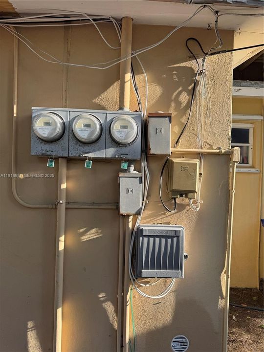 En Venta: $1,450,000 (7 camas, 4 baños, 2699 Pies cuadrados)