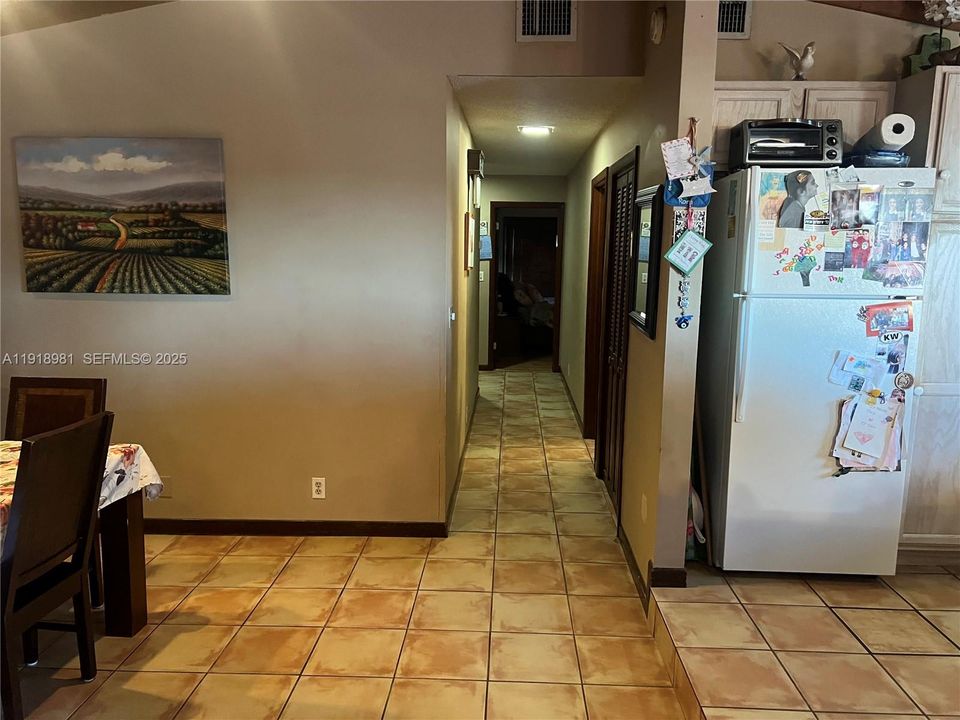 En Venta: $1,450,000 (7 camas, 4 baños, 2699 Pies cuadrados)