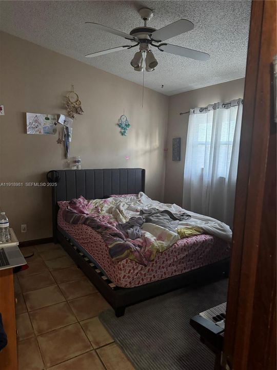 En Venta: $1,450,000 (7 camas, 4 baños, 2699 Pies cuadrados)