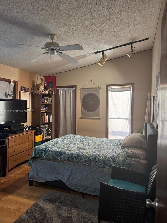 En Venta: $1,450,000 (7 camas, 4 baños, 2699 Pies cuadrados)