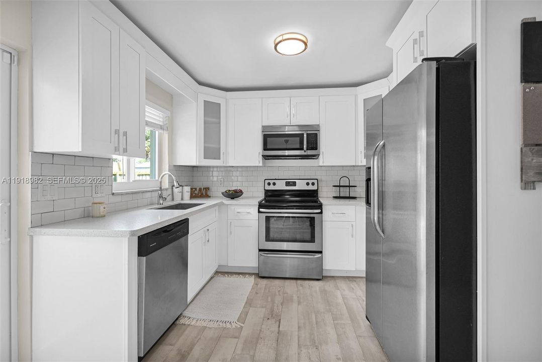 待售: $715,000 (3 贝兹, 2 浴室, 1152 平方英尺)