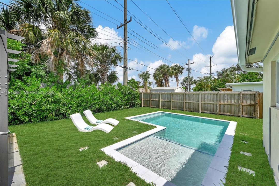 待售: $715,000 (3 贝兹, 2 浴室, 1152 平方英尺)