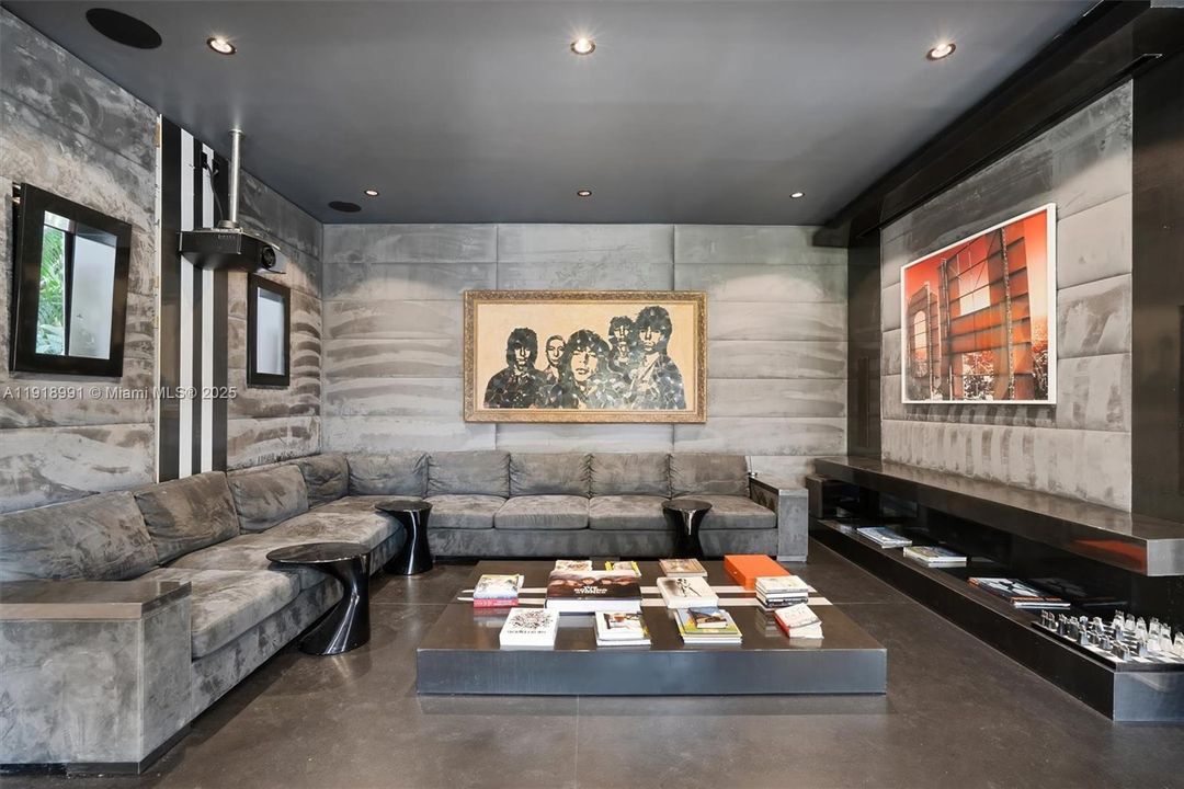 В аренду: $79,500 (6 спален, 6 ванн, 9209 Квадратных фут)