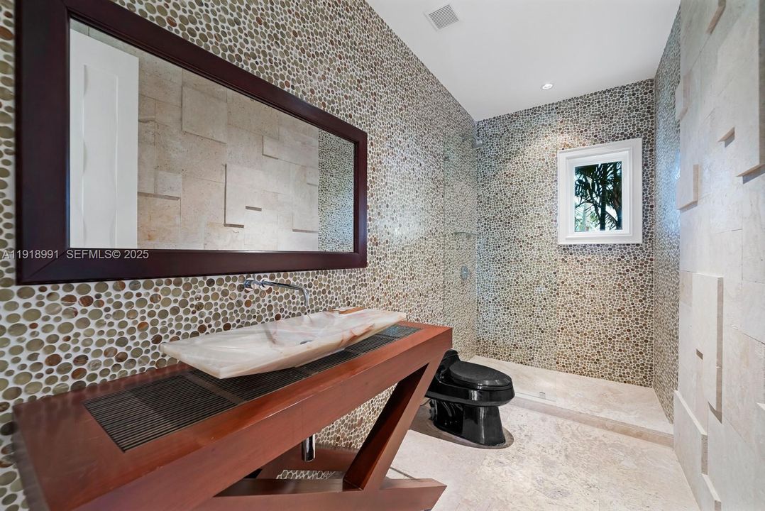 В аренду: $70,000 (6 спален, 6 ванн, 9209 Квадратных фут)