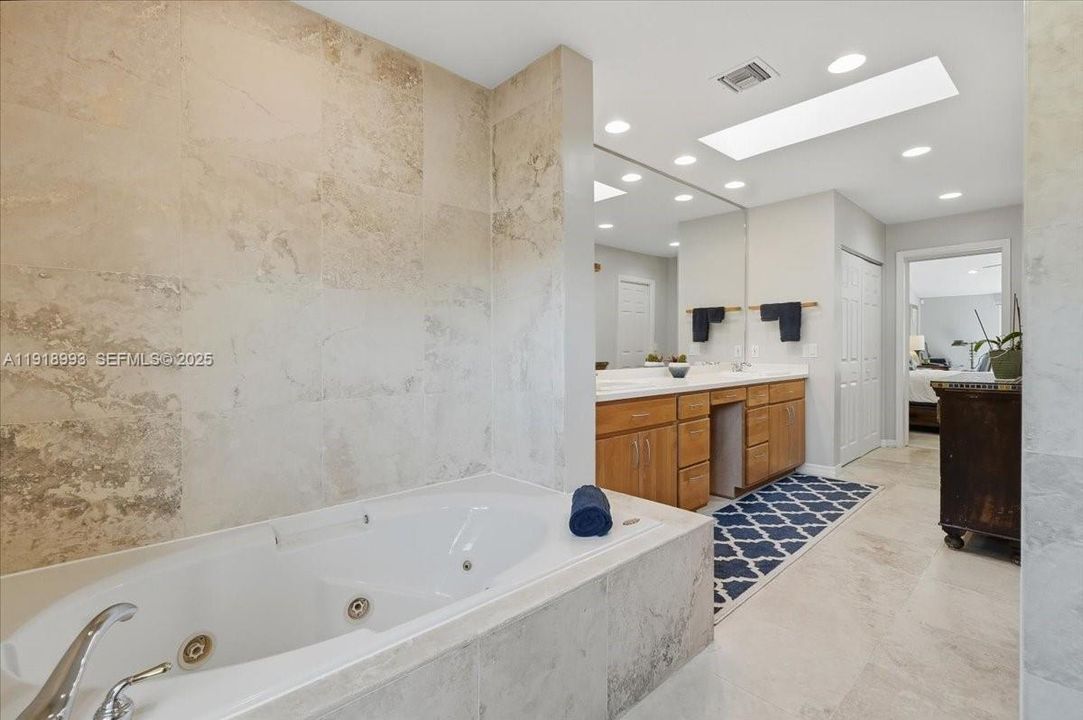 For Sale: $2,150,000 (3 beds, 2 baths, 2168 Square Feet)