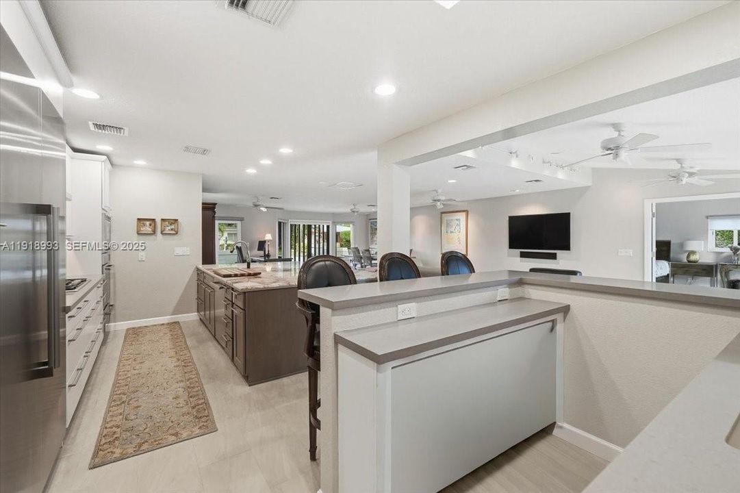 For Sale: $2,150,000 (3 beds, 2 baths, 2168 Square Feet)