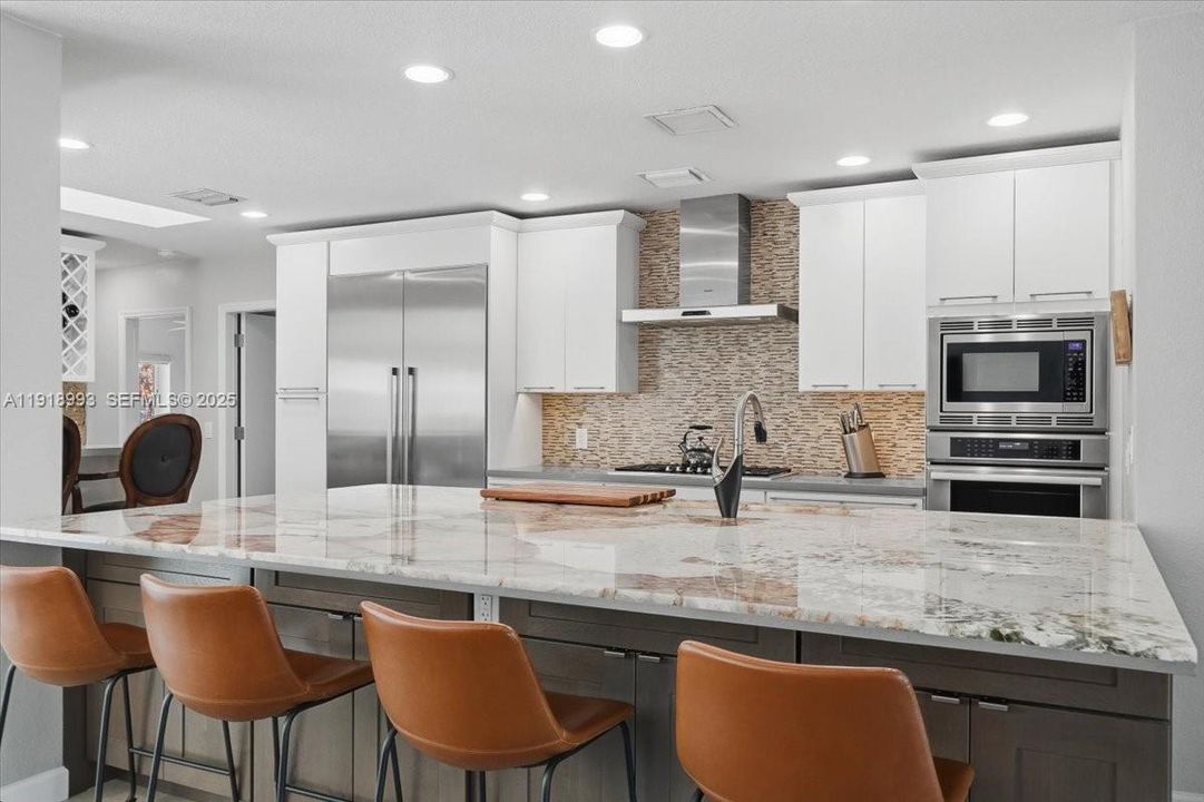 For Sale: $2,150,000 (3 beds, 2 baths, 2168 Square Feet)