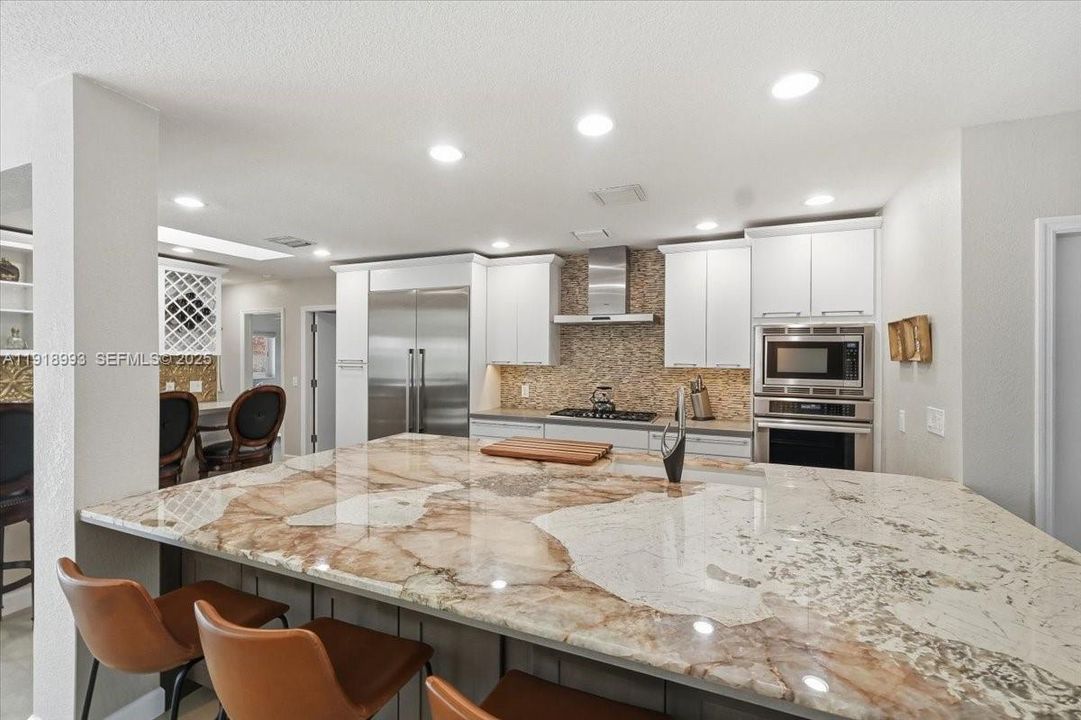 For Sale: $2,150,000 (3 beds, 2 baths, 2168 Square Feet)