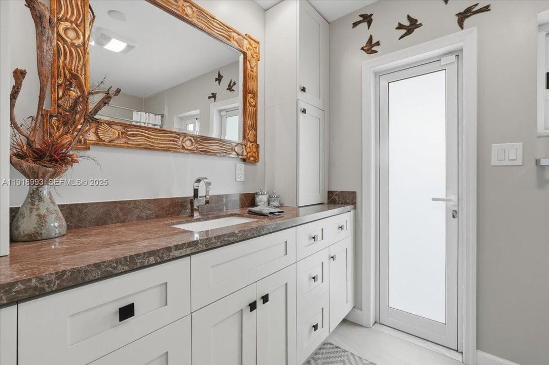 For Sale: $2,150,000 (3 beds, 2 baths, 2168 Square Feet)