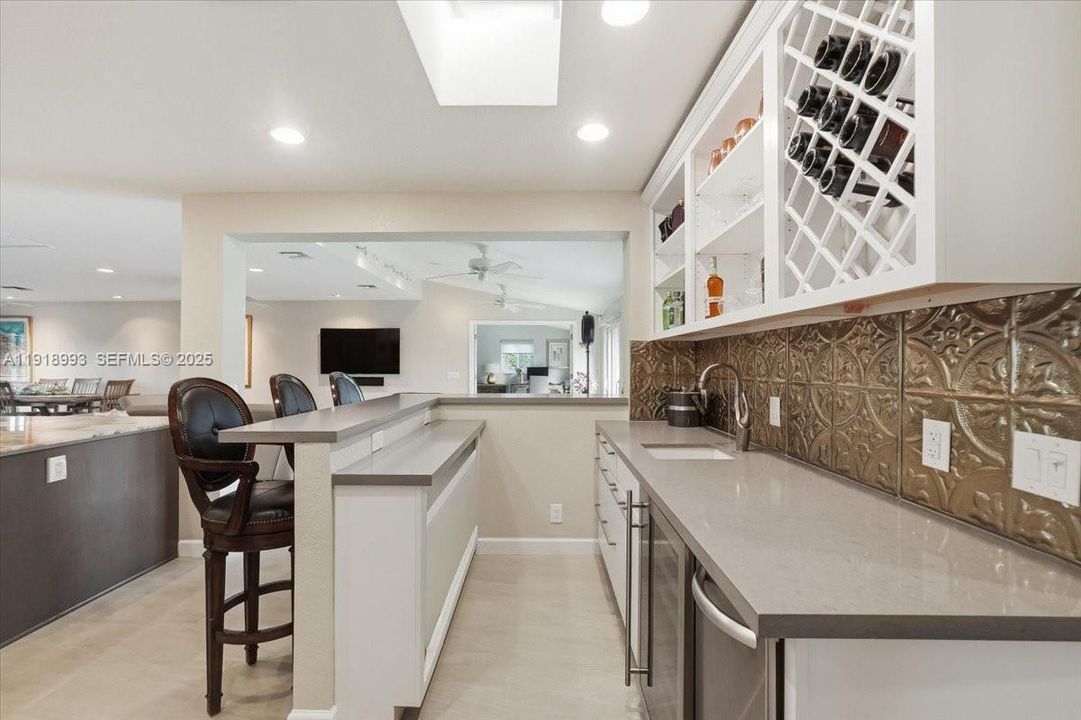 For Sale: $2,150,000 (3 beds, 2 baths, 2168 Square Feet)